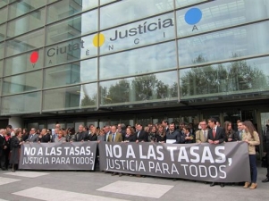 concentración bajo el lema "No a las tasas judiciales, justicia para todos".